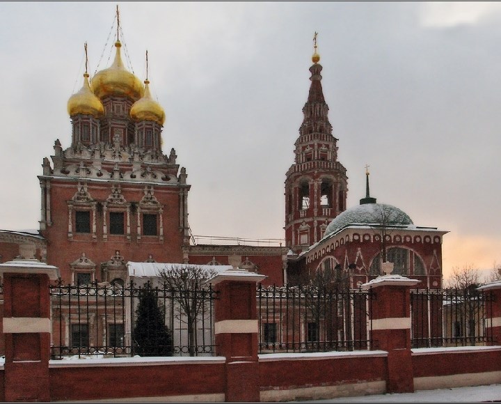 Церковь Воскресения Христова в Кадашах. Москва