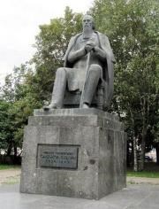 Тверь. Памятник Салтыкову-Щедрину