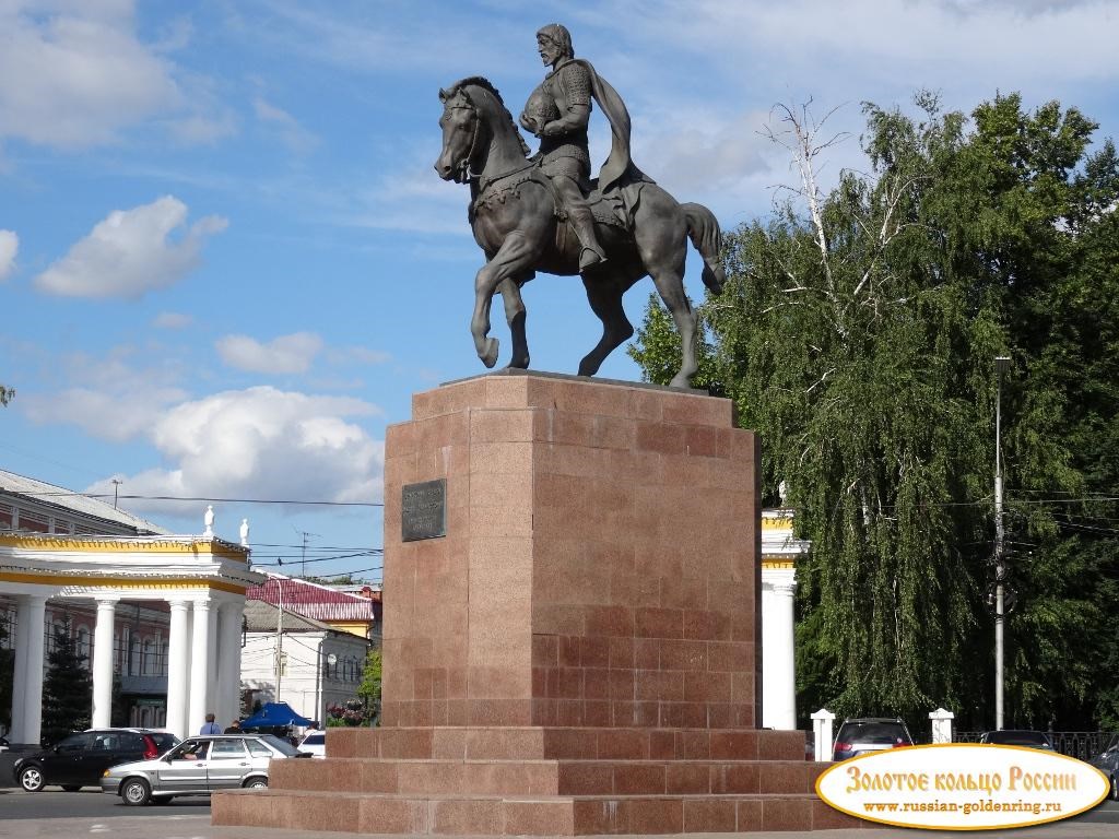 Памятник князю Олегу Рязанскому. Рязань