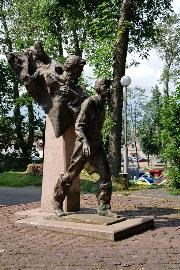 Псков. Памятник героям книги В.А. Каверина 