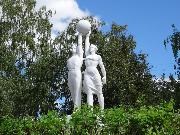 Егорьевск. Скульптура Покорителям космоса